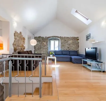 Guesthouse Main Square Gasthof