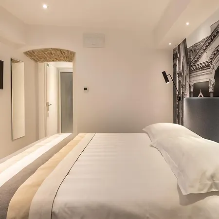 Guesthouse Main Square 4*