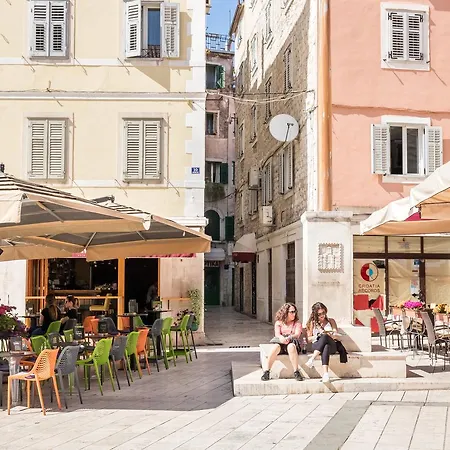 Gasthof Guesthouse Main Square Split