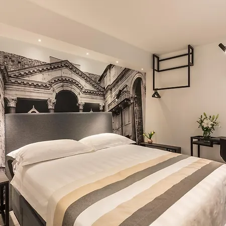 Guesthouse Main Square 4*