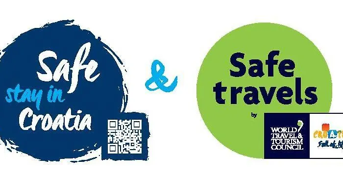 Main Square בית הארחה