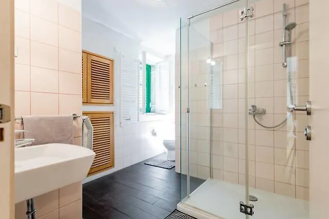 Main Square בית הארחה